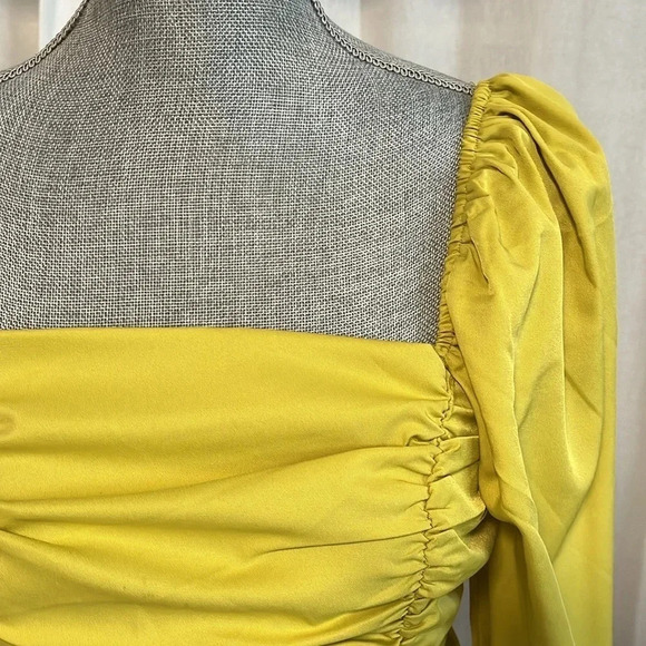 Balloon Sleeve Blouse Cropped, Size M - Picture 3 of 15